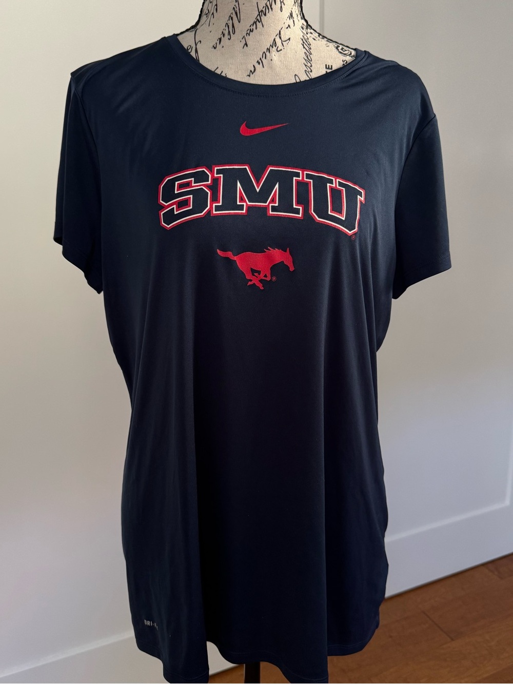 Women’s Nike Navy SMU Short-Sleeve Athletic Tee with Red Accents